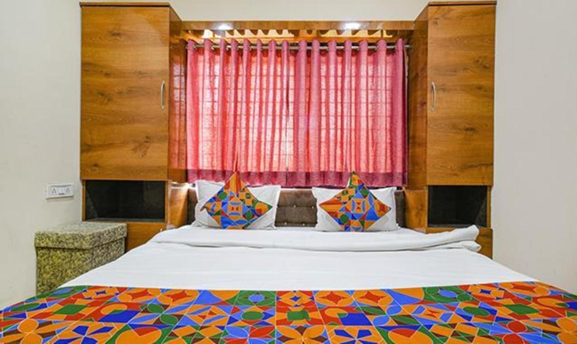 Fabhotel Royal Palace Indore Exterior photo